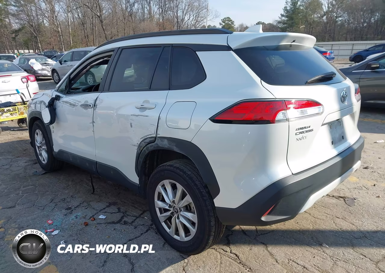 2022 Toyota Corolla Cross Le VIN:7MUCAAAGXNV032587 - 3
