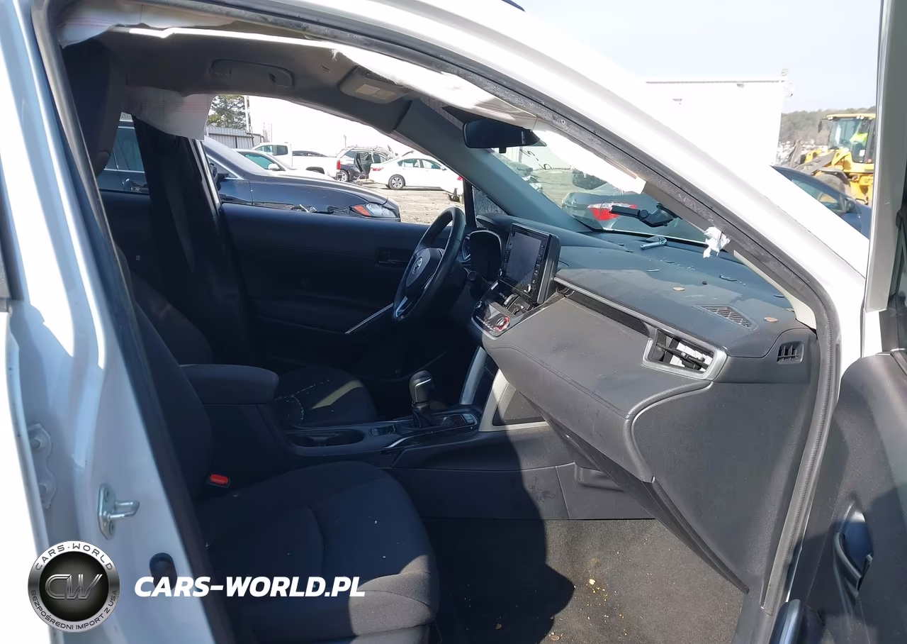 2022 Toyota Corolla Cross Le VIN:7MUCAAAGXNV032587 - 5