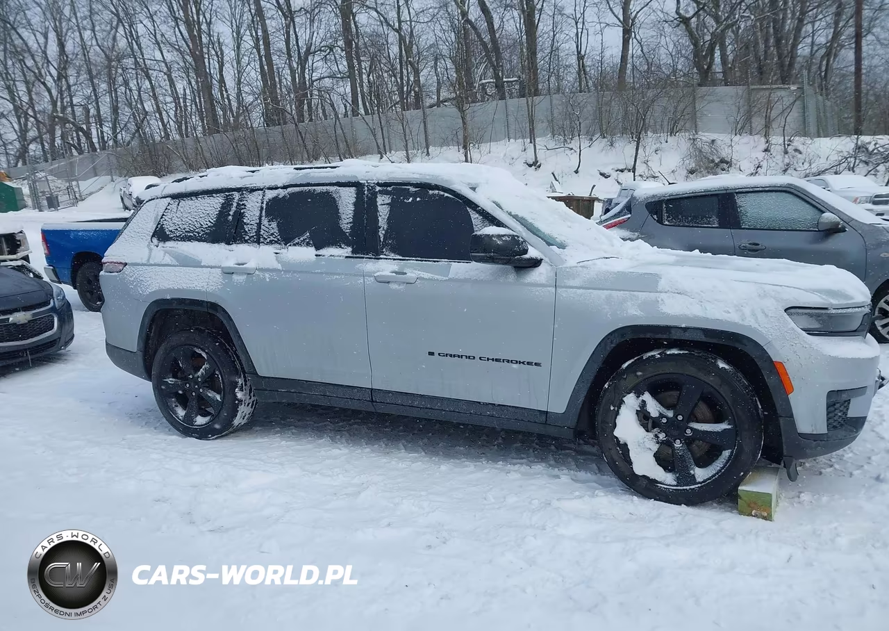 2023 Jeep Grand Cherokee L Altitude 4X4 VIN:1C4RJKAG3P8106966 - 13