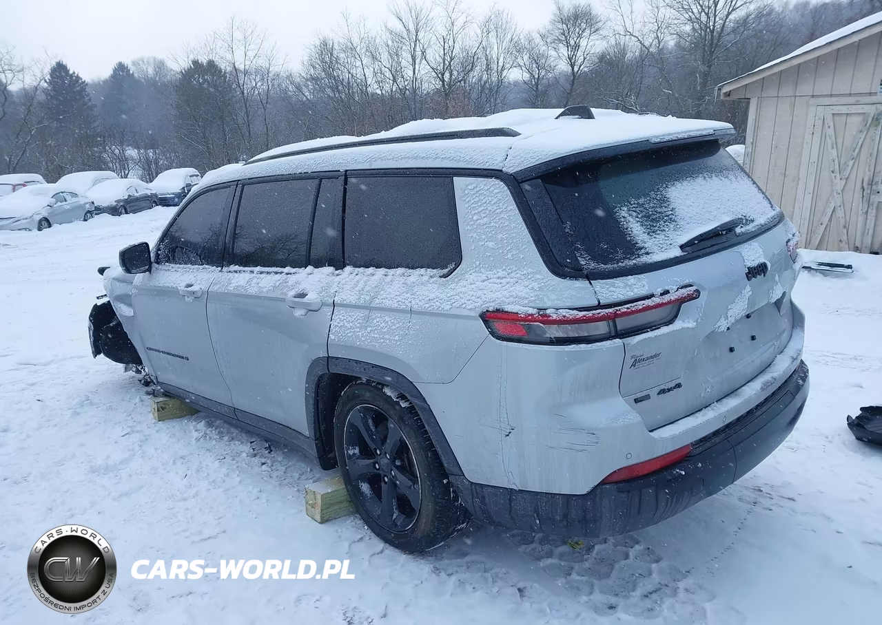 2023 Jeep Grand Cherokee L Altitude 4X4 VIN:1C4RJKAG3P8106966 - 3