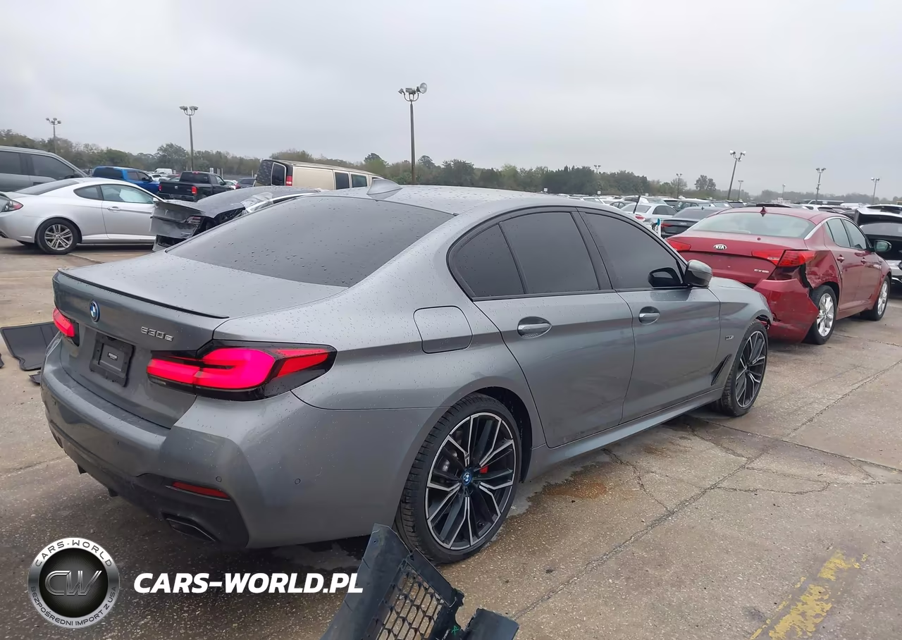 2023 BMW 530E VIN:WBA13AG00PCM41964 - 4