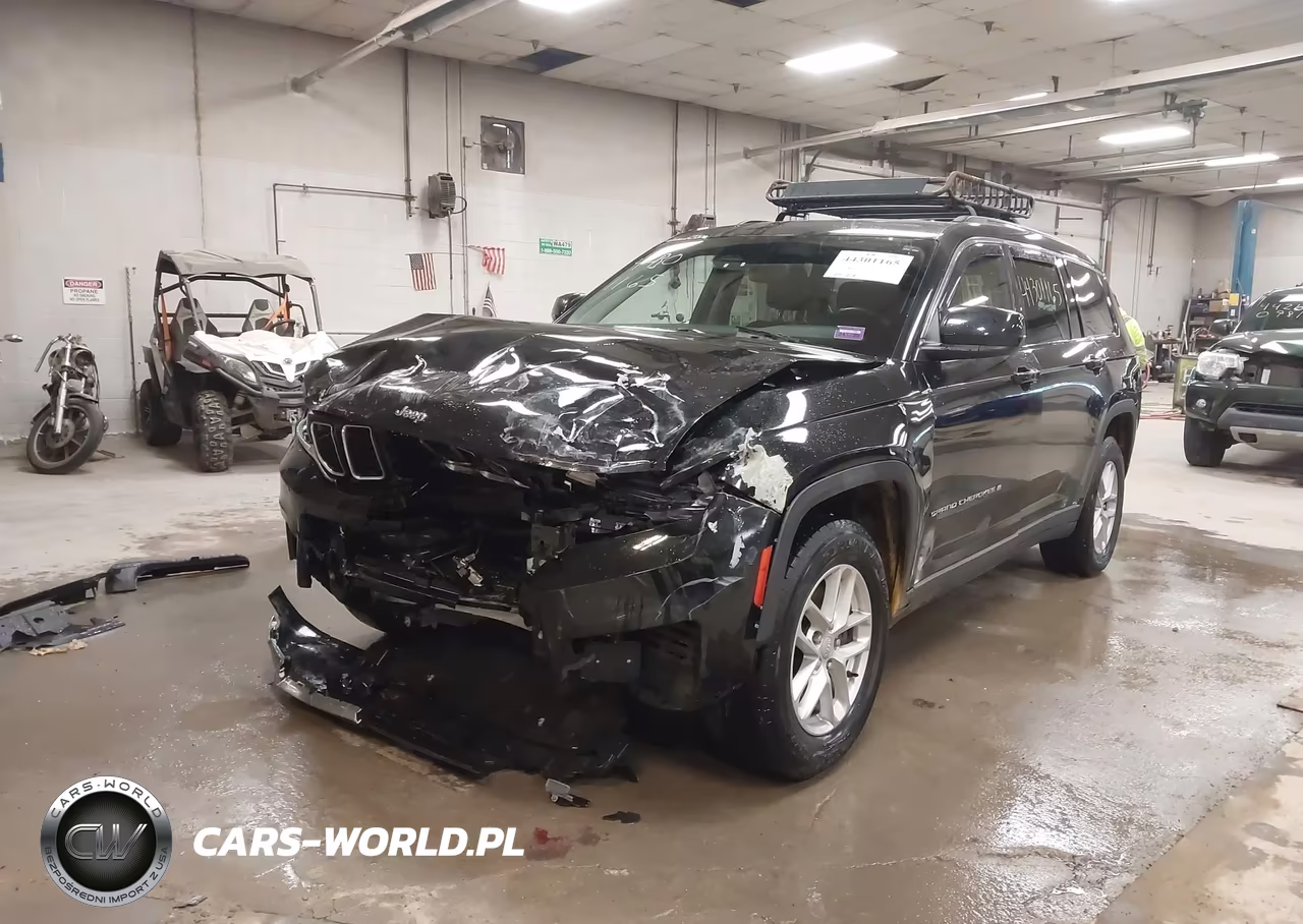 2021 Jeep Grand Cherokee L Laredo 4X4 VIN:1C4RJKAG0M8201061 - 2
