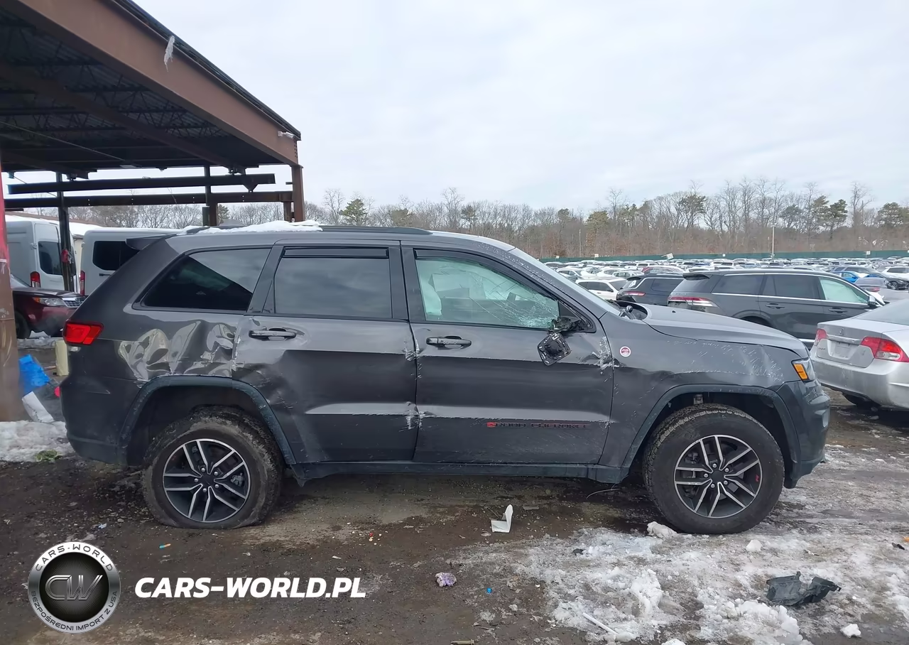 2021 Jeep Grand Cherokee Trailhawk 4X4 VIN:1C4RJFLG7MC585678 - 13