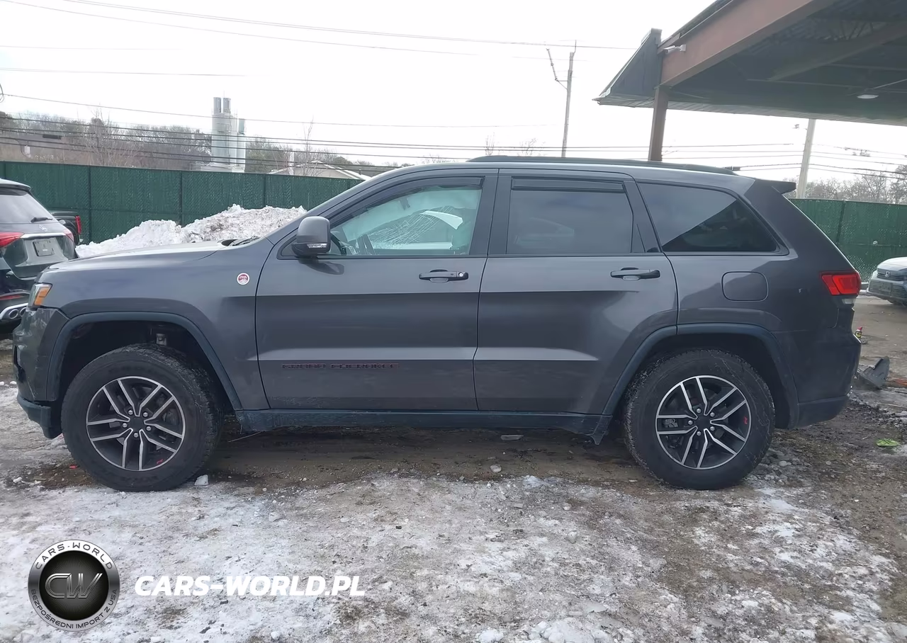 2021 Jeep Grand Cherokee Trailhawk 4X4 VIN:1C4RJFLG7MC585678 - 14