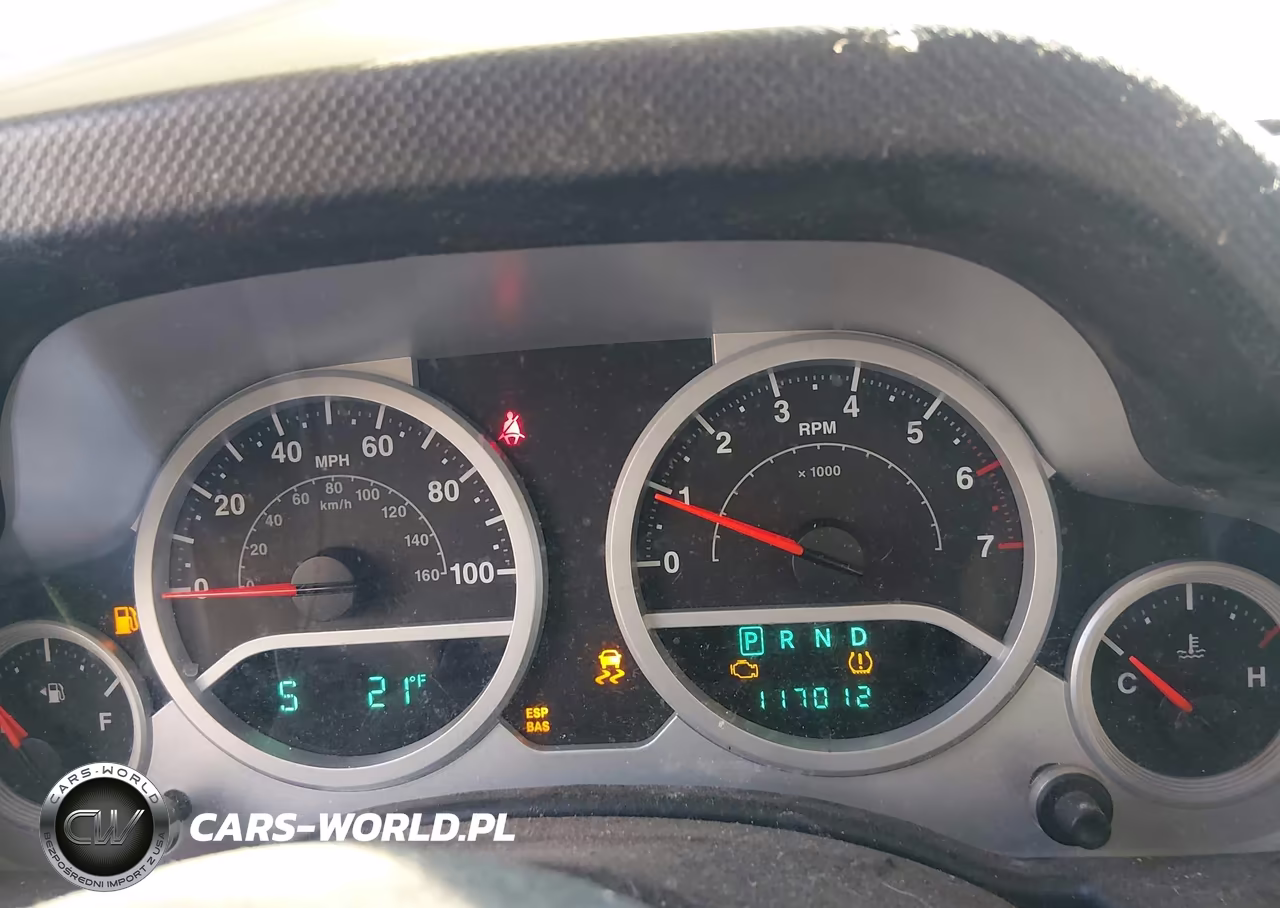 2009 Jeep Wrangler Rubicon VIN:1J4GA64139L727270 - 7