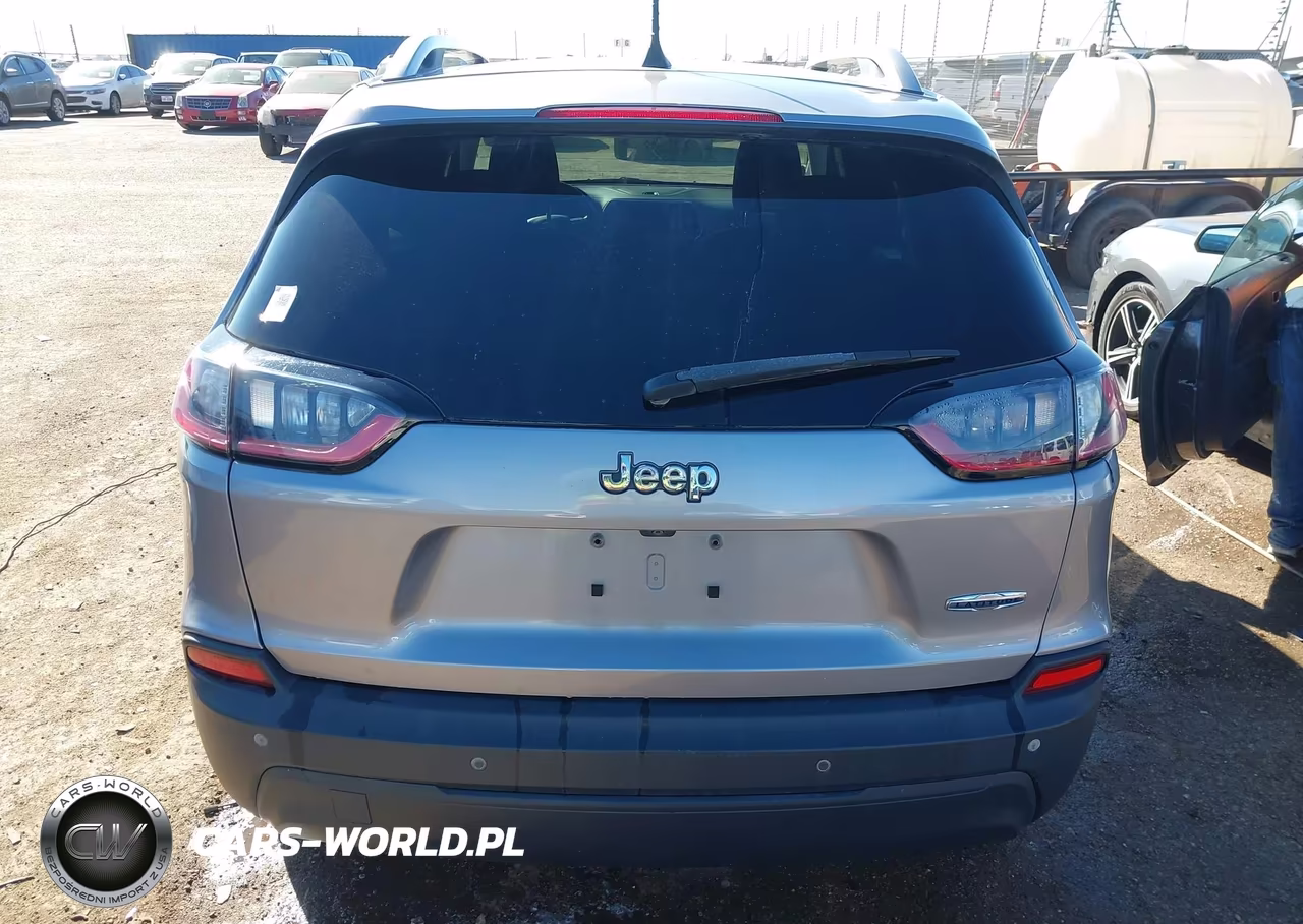 2019 Jeep Cherokee Latitude Fwd VIN:1C4PJLCBXKD341007 - 16