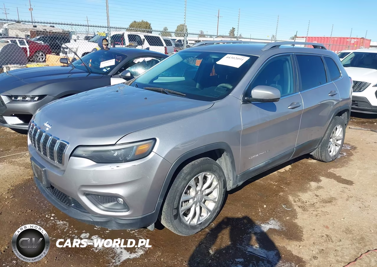 2019 Jeep Cherokee Latitude Fwd VIN:1C4PJLCBXKD341007 - 2