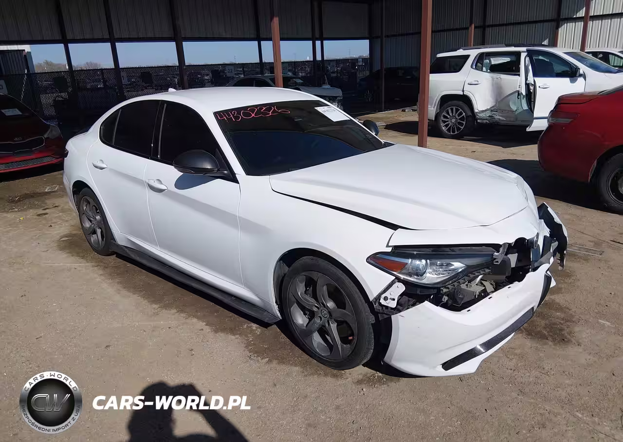 2018 Alfa Romeo Giulia Awd