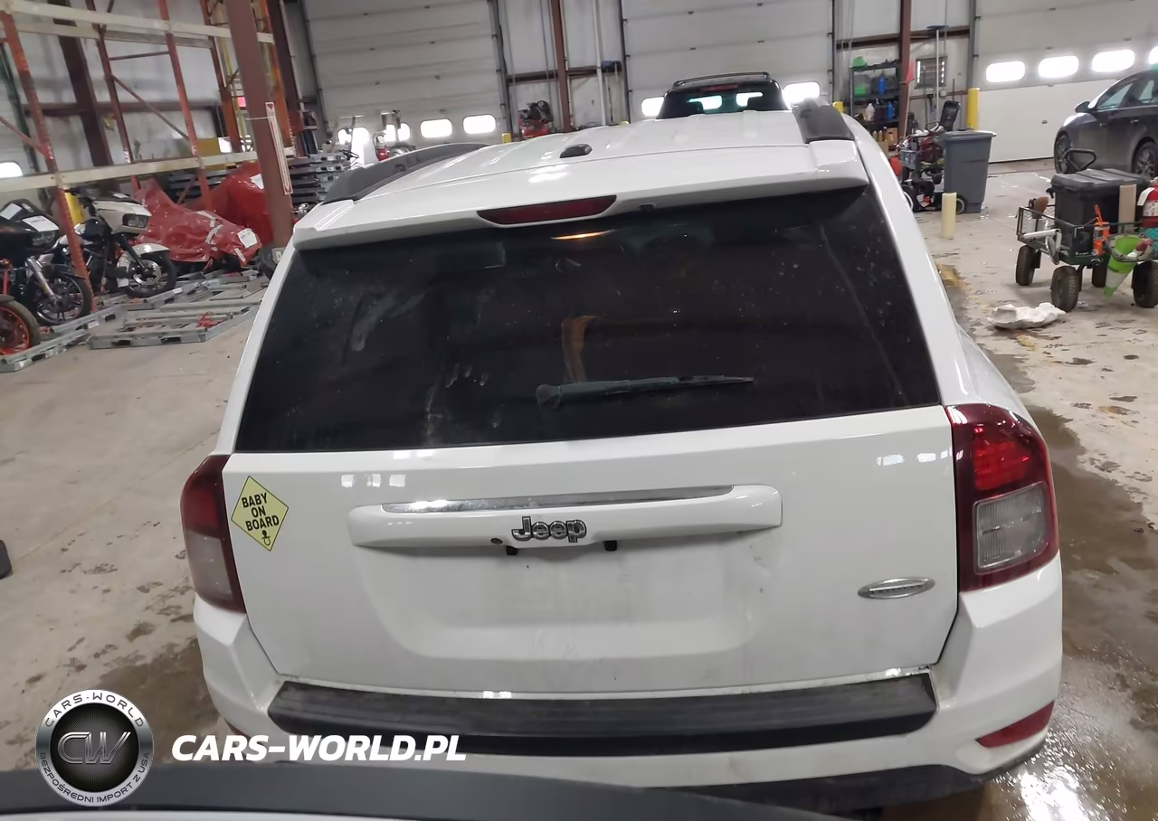 2015 Jeep Compass Latitude VIN:1C4NJCEB3FD367832 - 16