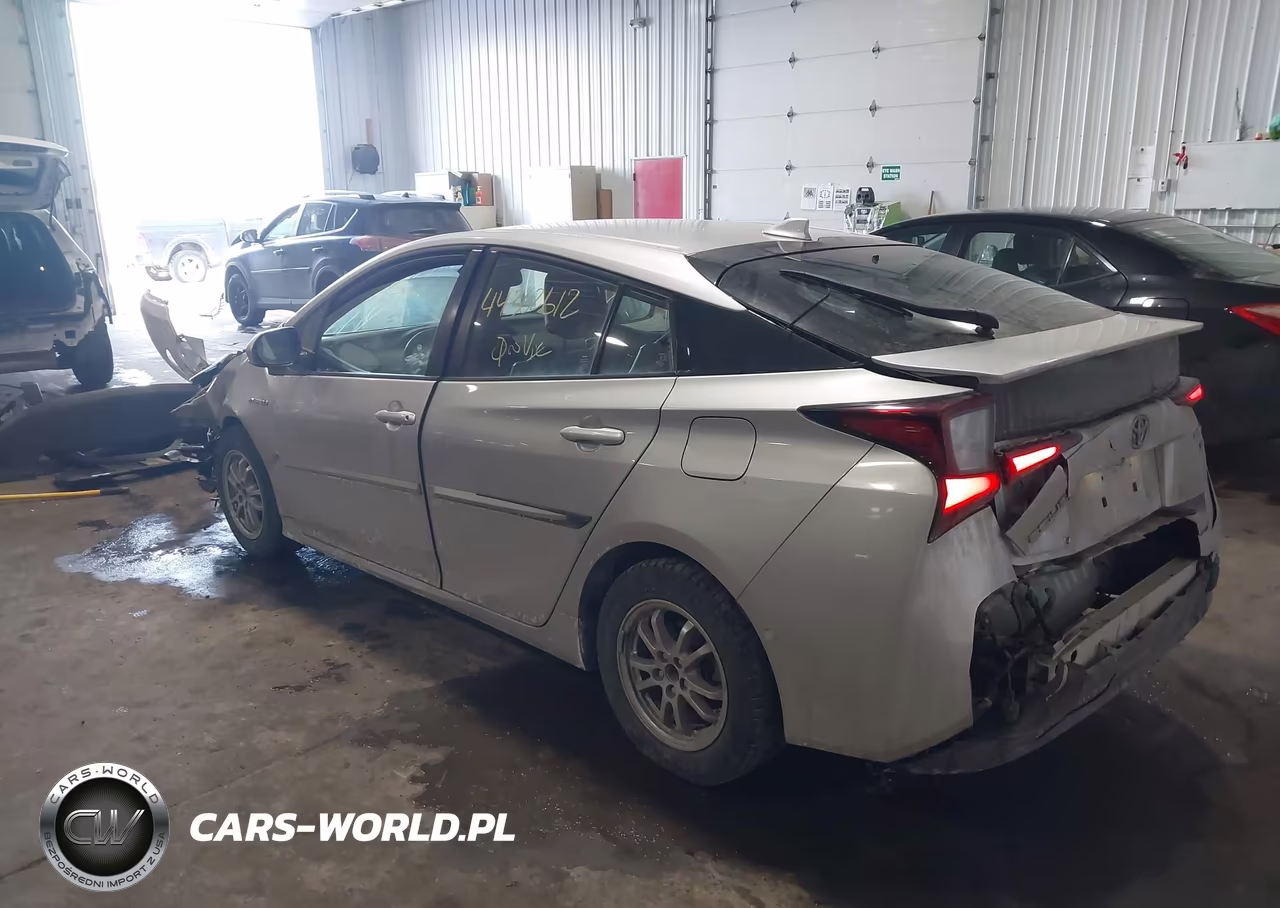 2019 Toyota Prius Xle VIN:JTDL9RFUXK3002762 - 3
