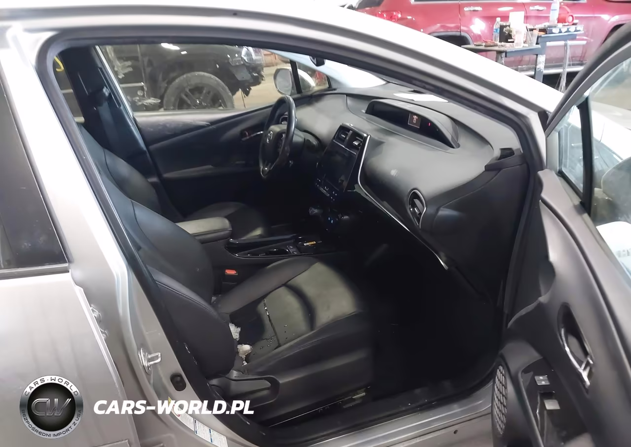 2019 Toyota Prius Xle VIN:JTDL9RFUXK3002762 - 5