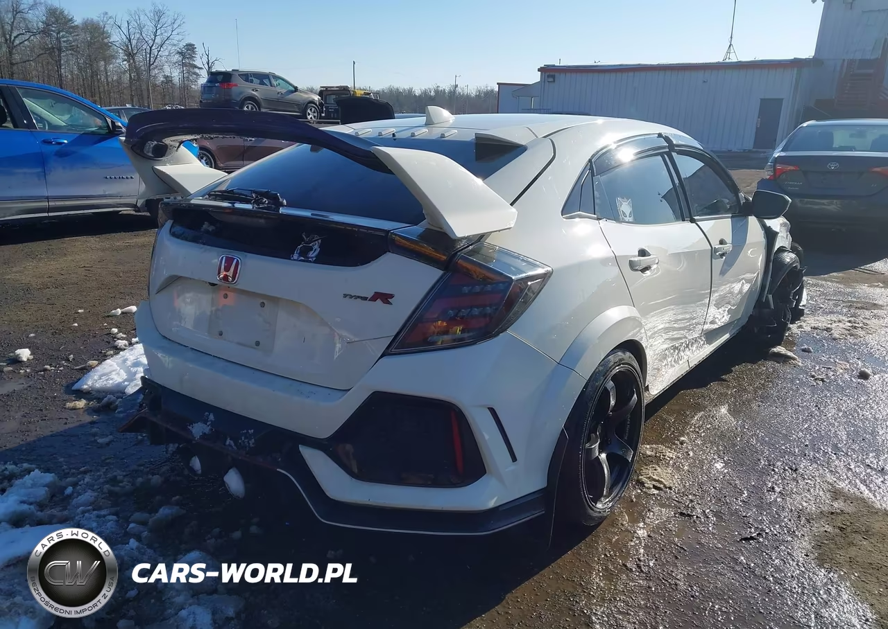 2018 Honda Civic Type R Touring VIN:SHHFK8G75JU204493 - 4