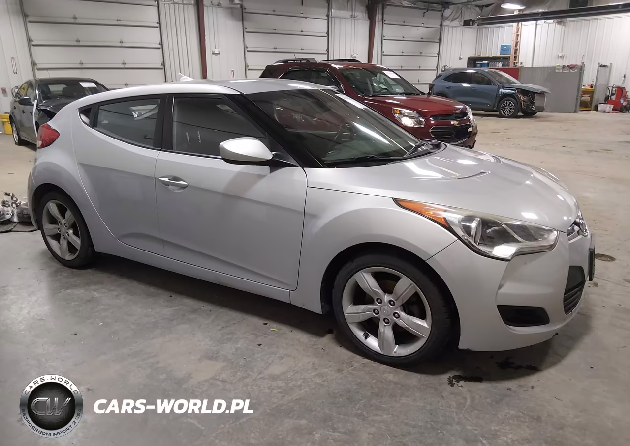 2014 Hyundai Veloster Base W-Black