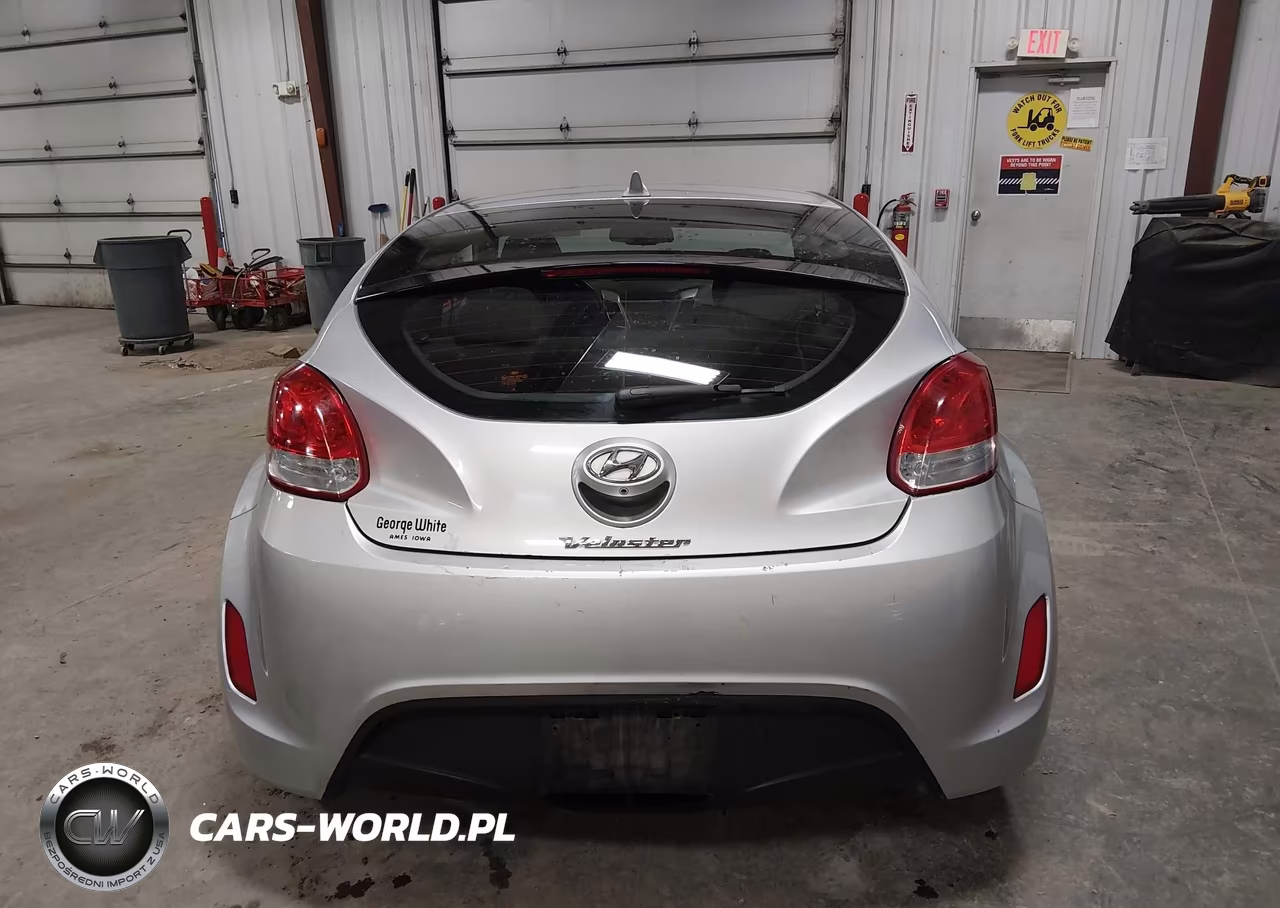 2014 Hyundai Veloster Base W-Black VIN:KMHTC6AD0EU200266 - 16