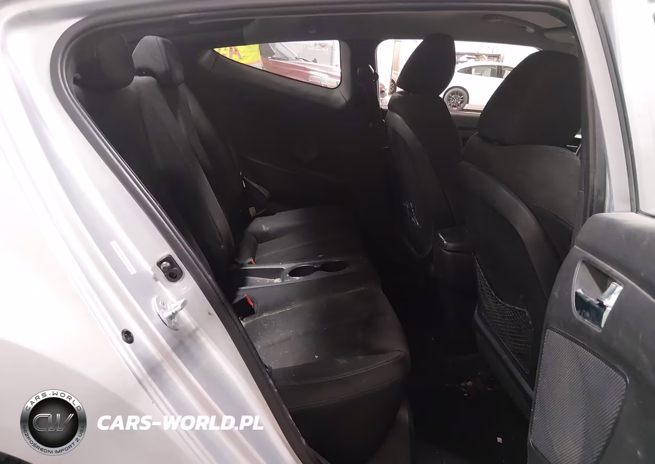 2014 Hyundai Veloster Base W-Black VIN:KMHTC6AD0EU200266 - 8