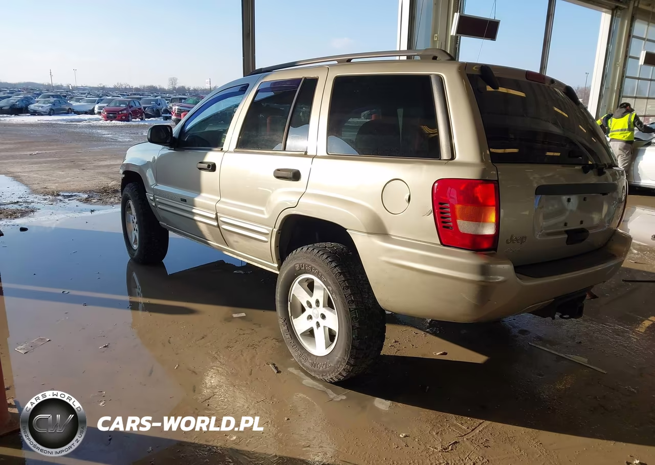 2004 Jeep Grand Cherokee Laredo VIN:1J4GW48SX4C352379 - 3