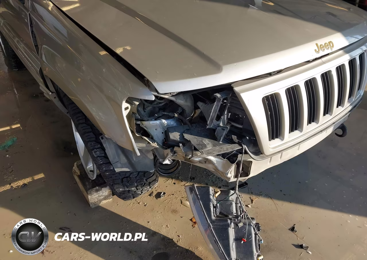 2004 Jeep Grand Cherokee Laredo VIN:1J4GW48SX4C352379 - 6