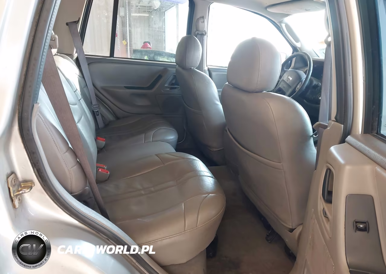 2004 Jeep Grand Cherokee Laredo VIN:1J4GW48SX4C352379 - 8