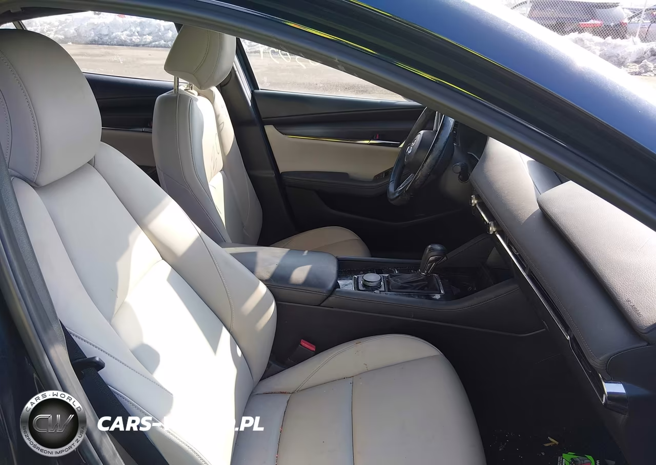 2019 Mazda Mazda3 Preferred Package VIN:JM1BPBMM7K1122333 - 5