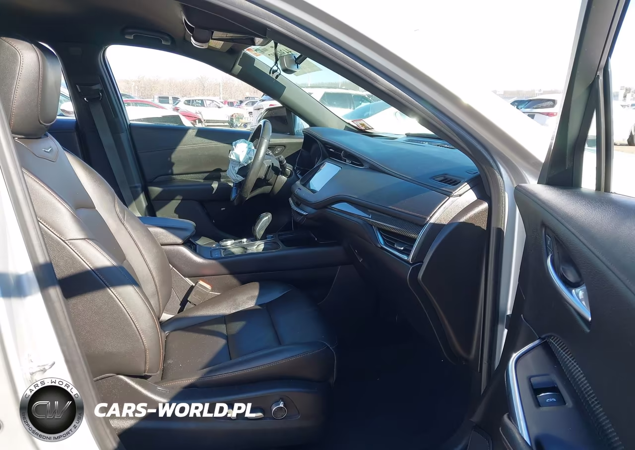 2019 Cadillac Xt4 Sport VIN:1GYFZER47KF148613 - 5