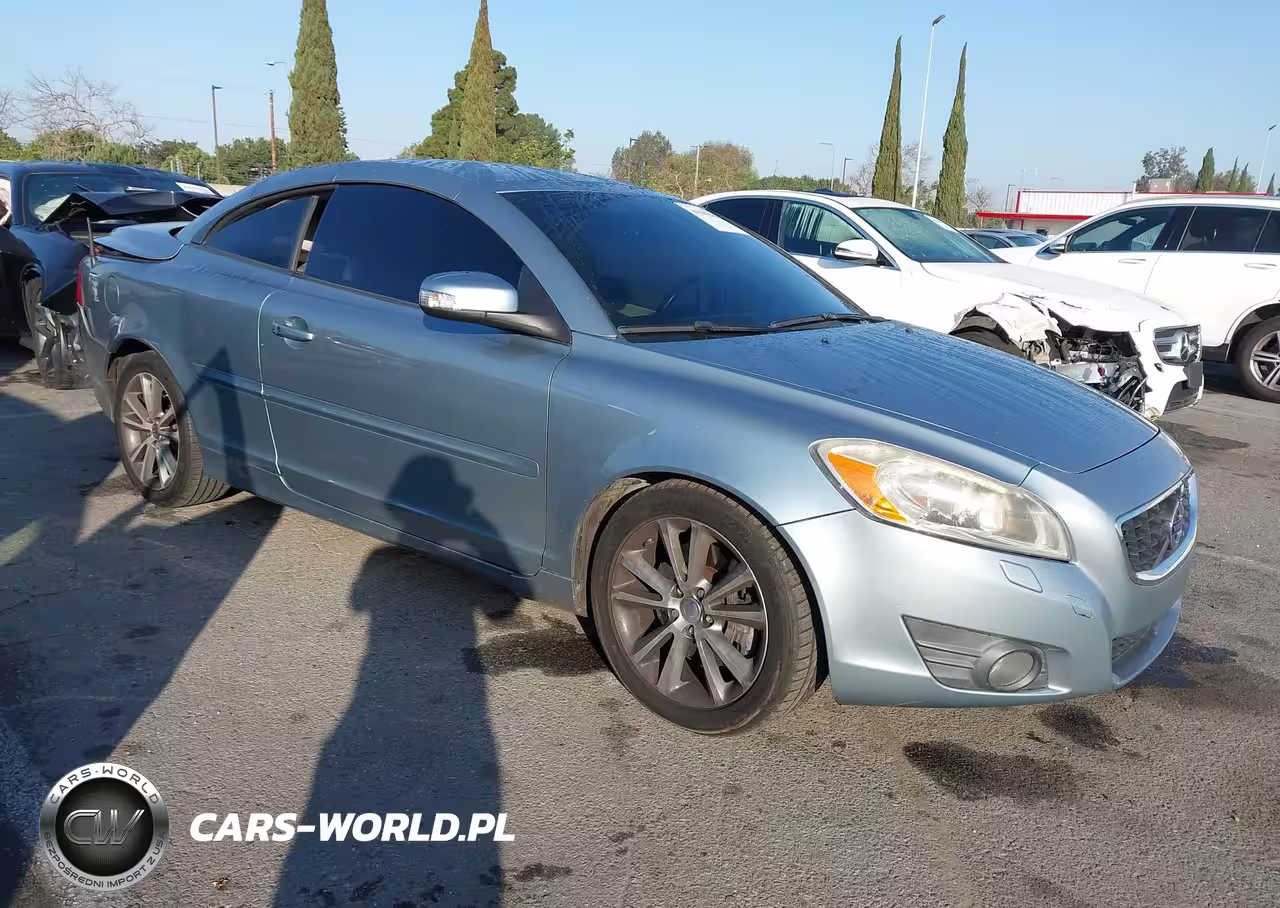 2011 Volvo C70 T5