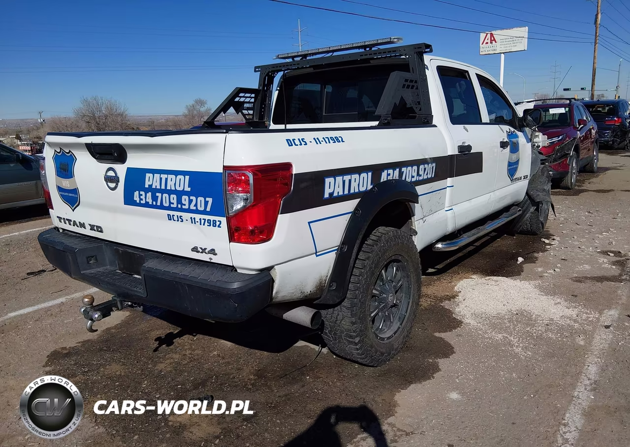 2017 Nissan Titan Xd S Diesel VIN:1N6BA1F32HN571773 - 4