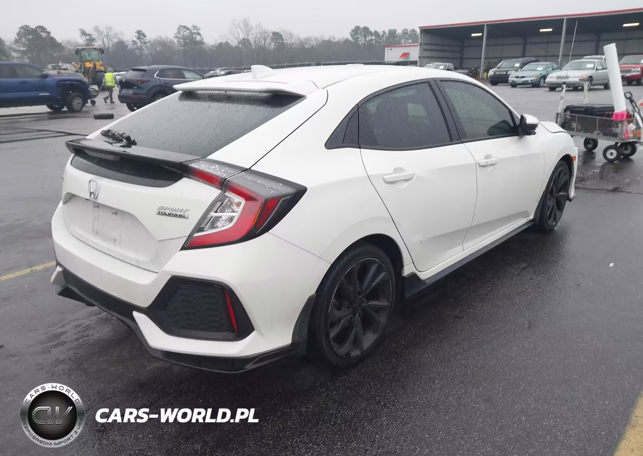 2019 Honda Civic Sport Touring VIN:SHHFK7H98KU224538 - 4