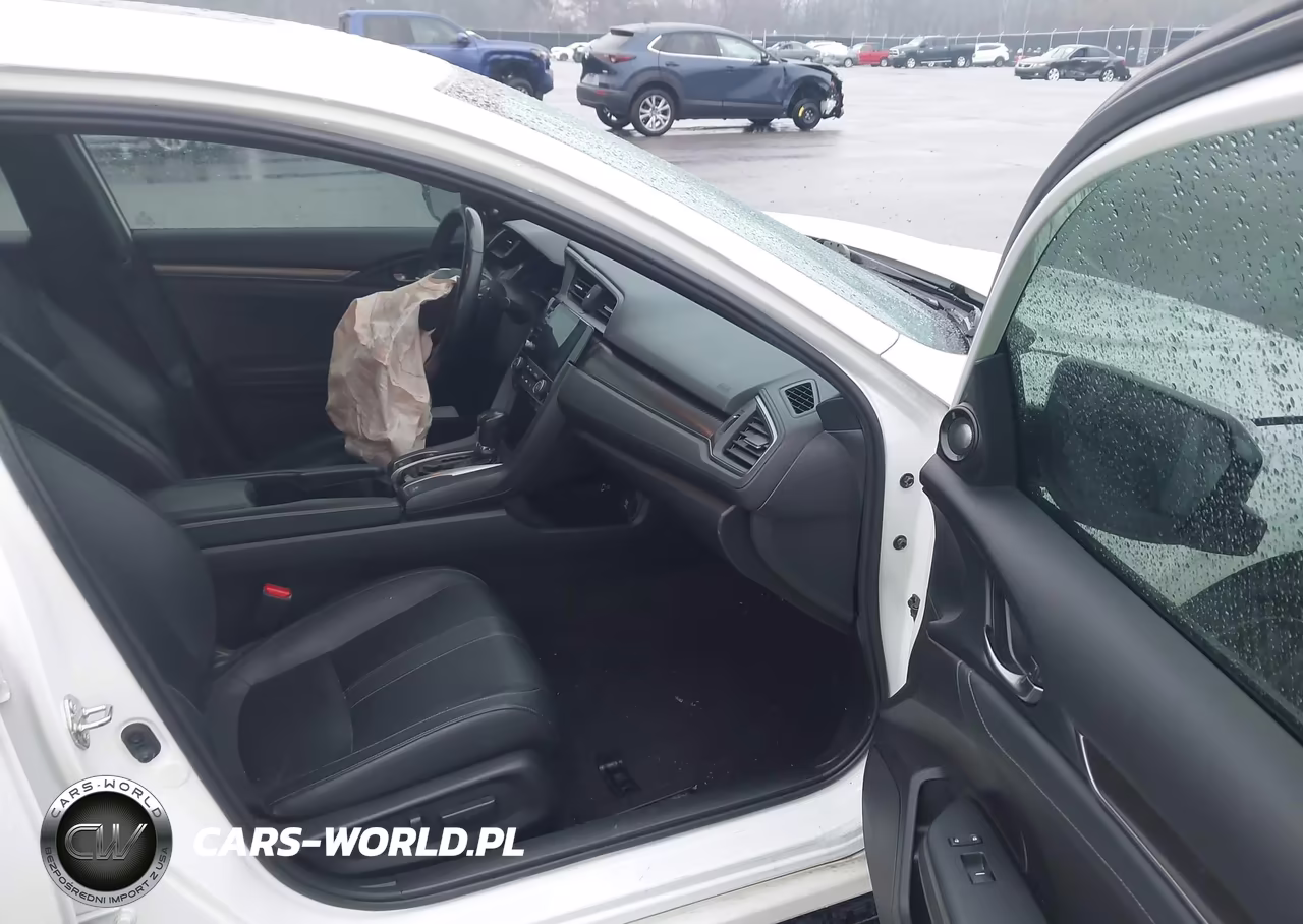 2019 Honda Civic Sport Touring VIN:SHHFK7H98KU224538 - 5