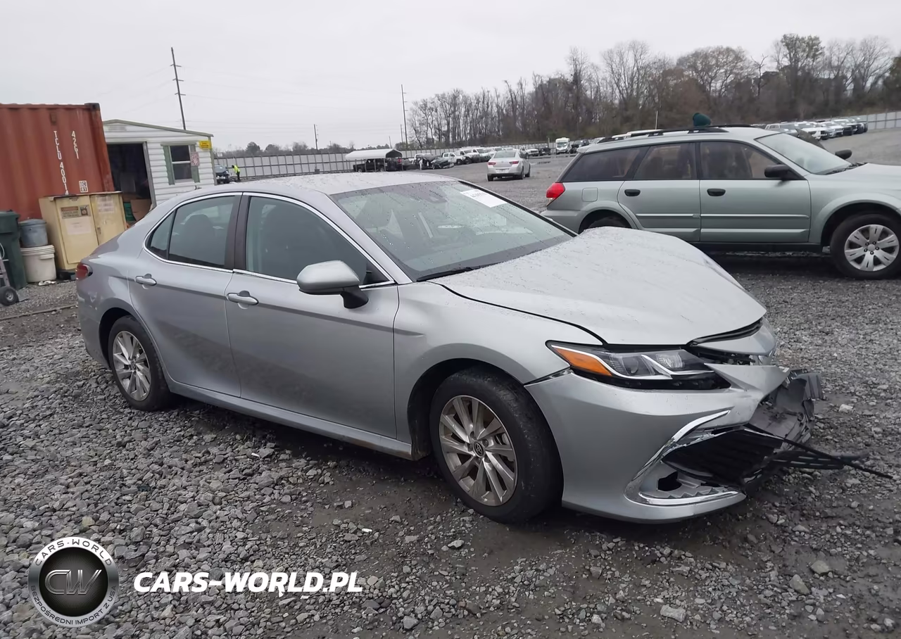 2023 Toyota Camry Le – zdjęcie 1 z 16