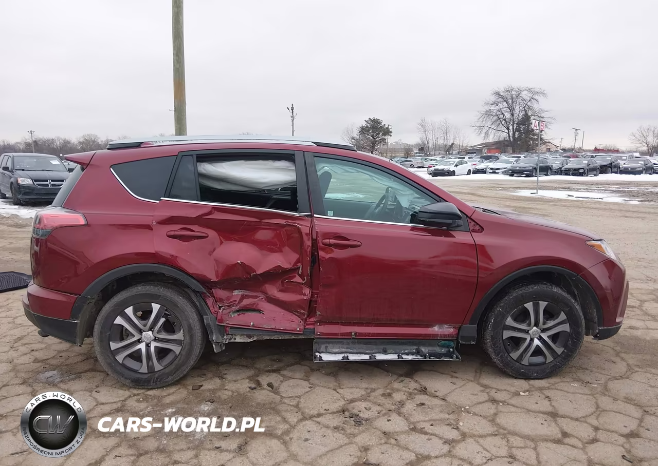 TOYOTA RAV4 LE VIN:2T3ZFREV8JW521124 - 13