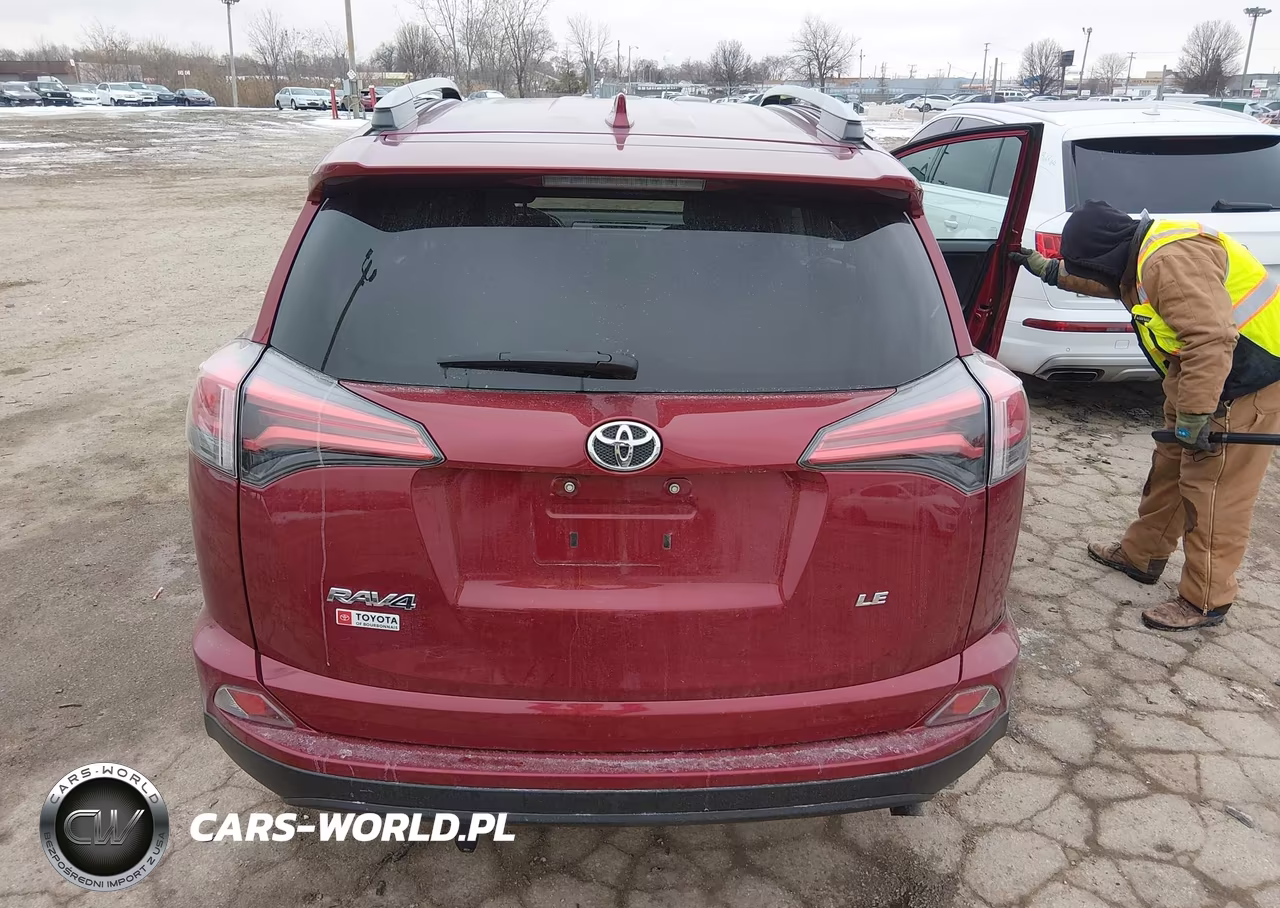 TOYOTA RAV4 LE VIN:2T3ZFREV8JW521124 - 16