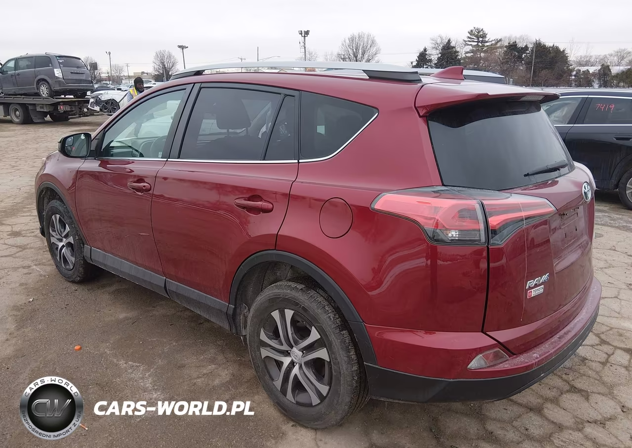 TOYOTA RAV4 LE VIN:2T3ZFREV8JW521124 - 3