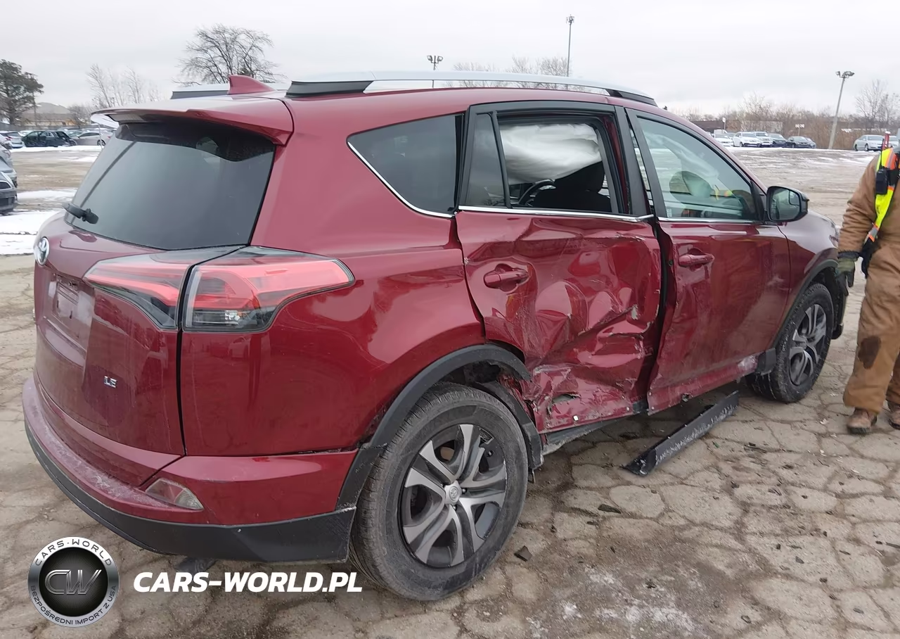 TOYOTA RAV4 LE VIN:2T3ZFREV8JW521124 - 4