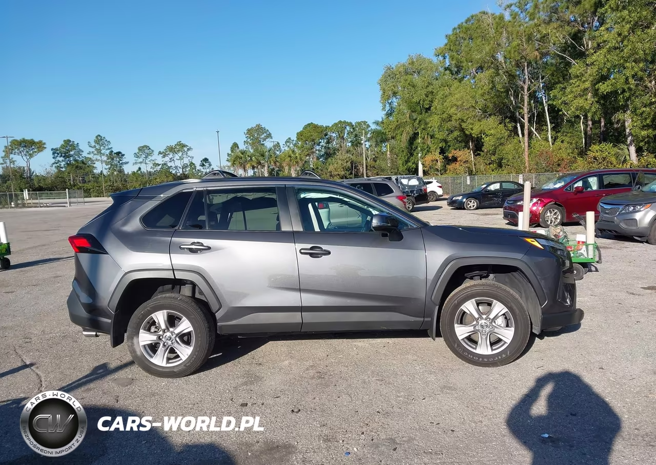 2023 Toyota Rav4 Xle VIN:2T3P1RFV3PW339750 - 14