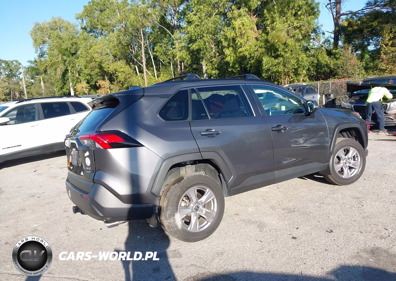 2023 Toyota Rav4 Xle VIN:2T3P1RFV3PW339750 - 4