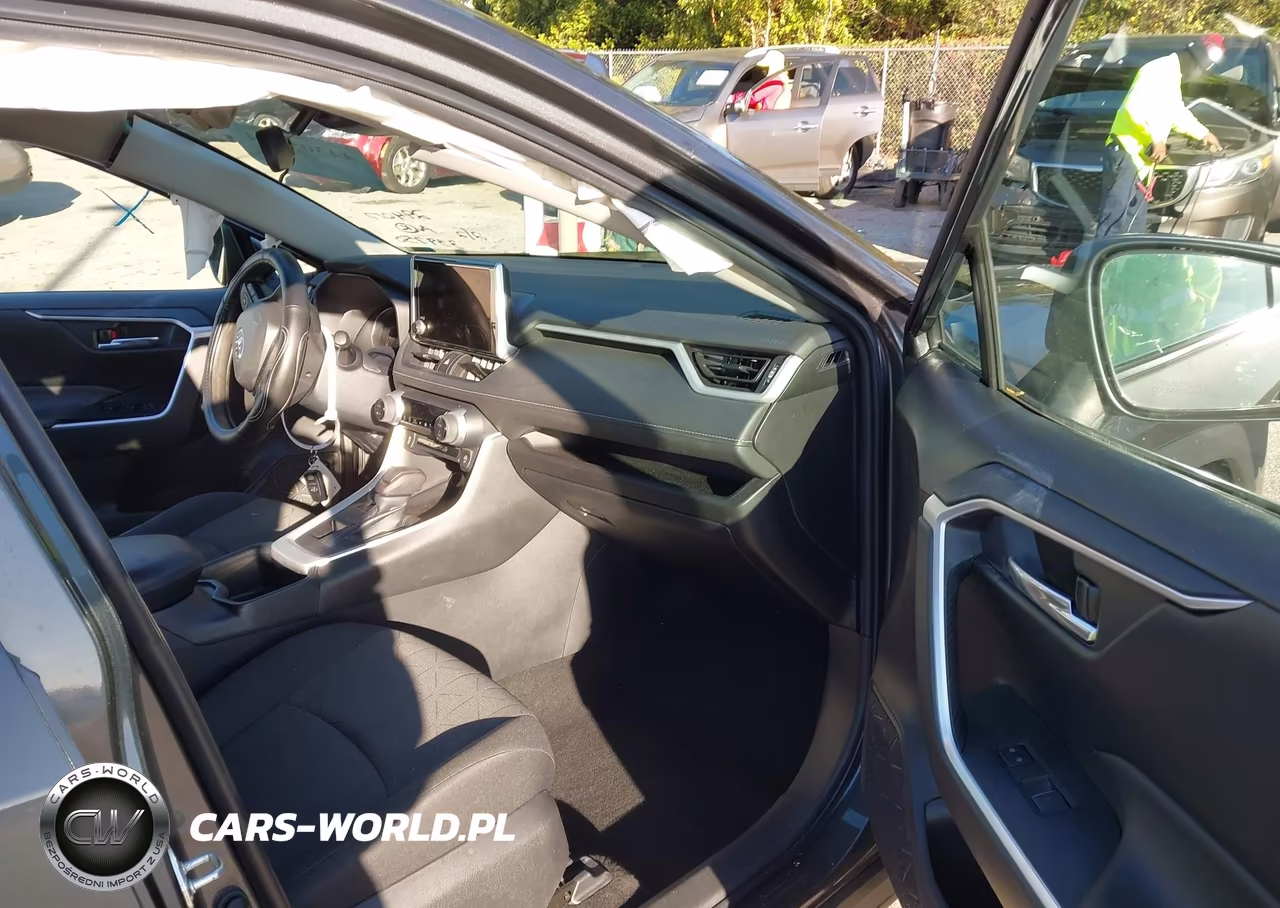 2023 Toyota Rav4 Xle VIN:2T3P1RFV3PW339750 - 5