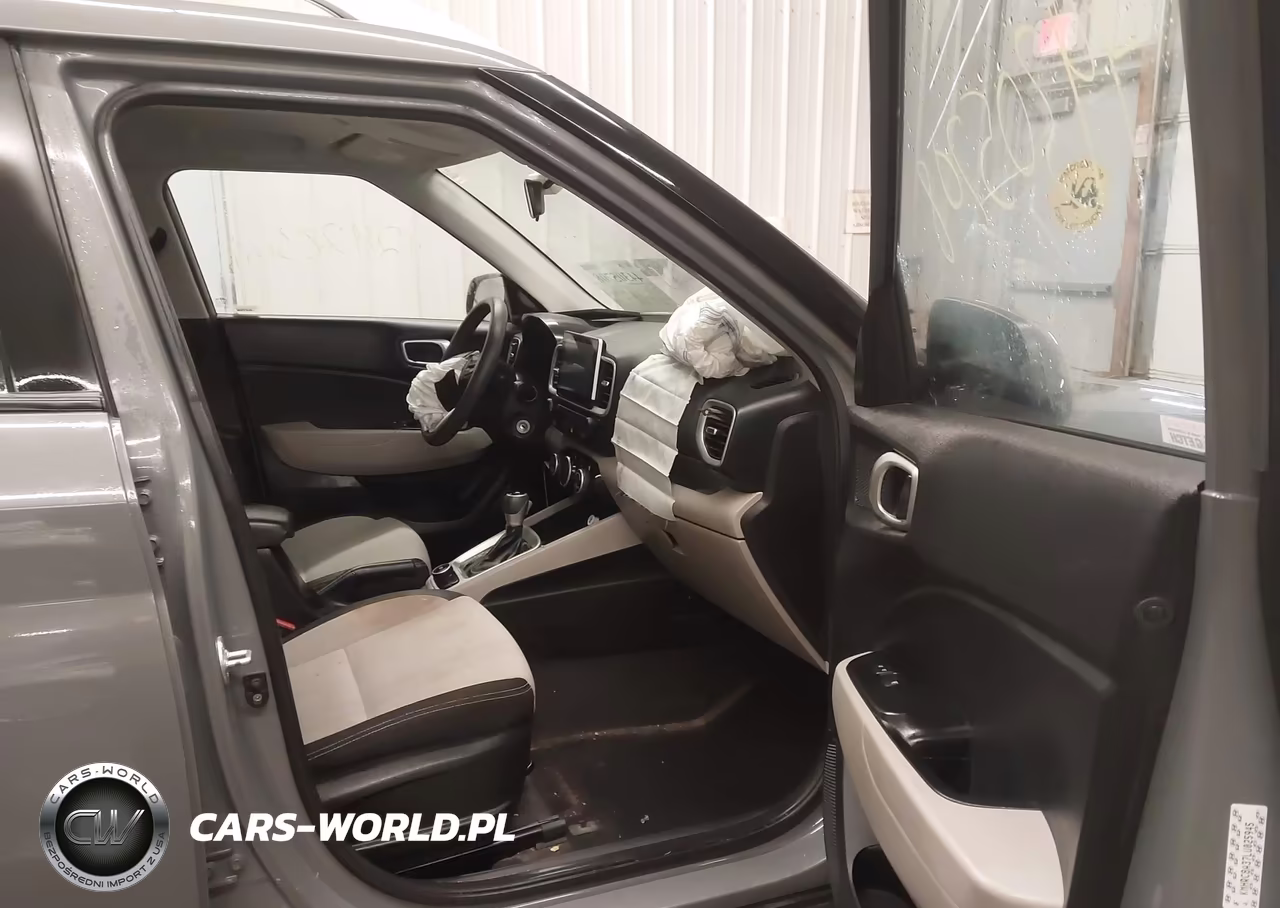 2020 Hyundai Venue Sel VIN:KMHRC8A37LU025945 - 5