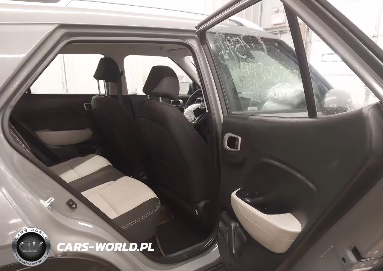2020 Hyundai Venue Sel VIN:KMHRC8A37LU025945 - 8