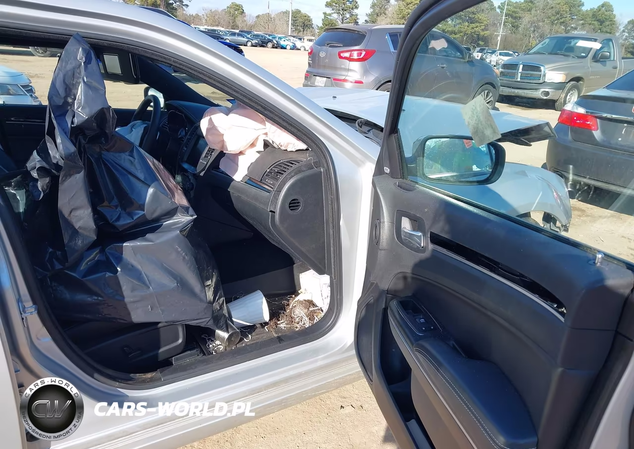 2022 Chrysler 300 S VIN:2C3CCABG2NH268284 - 5