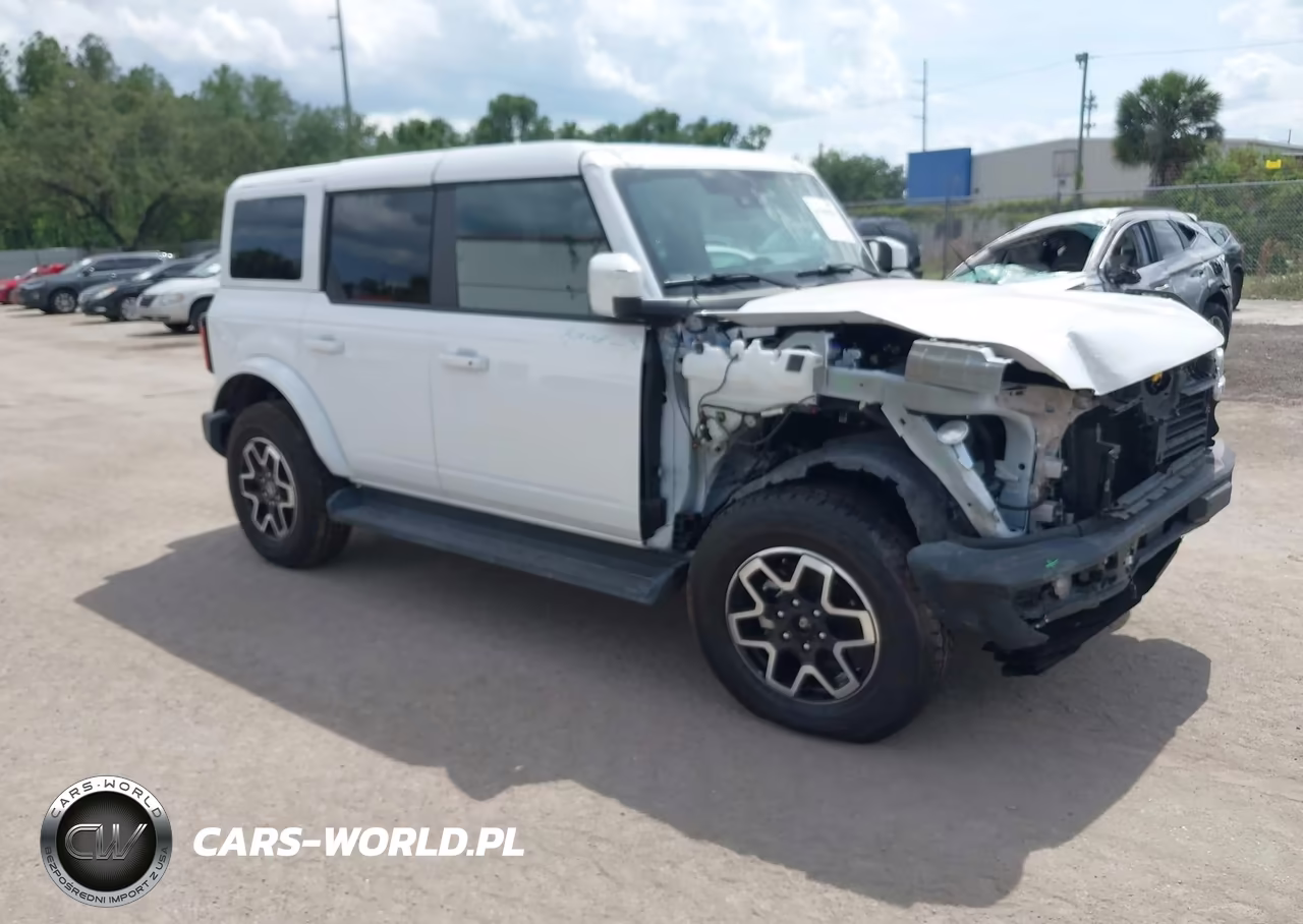 2025 Ford Bronco Outer Banks