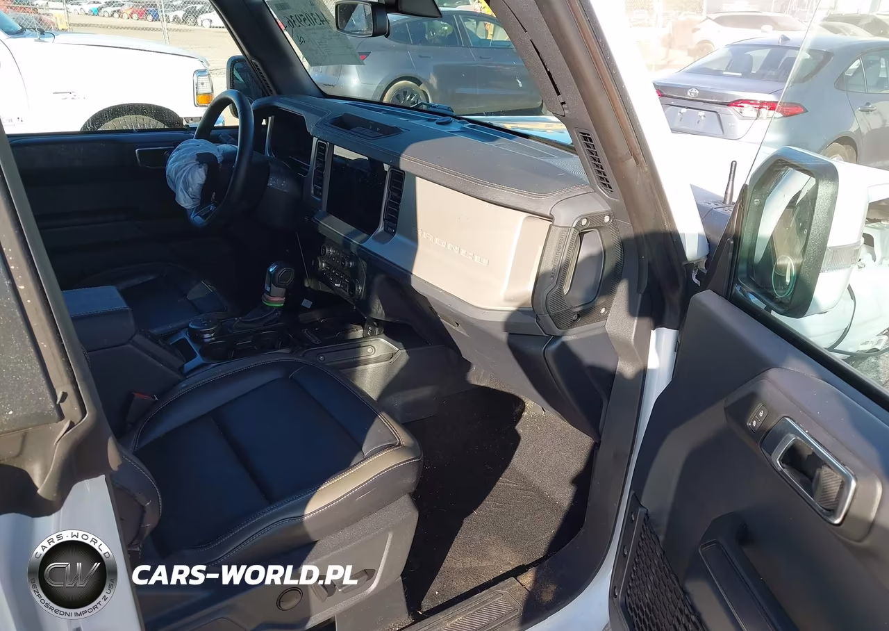2025 Ford Bronco Outer Banks VIN:1FMDE8BH9SLB06836 - 5