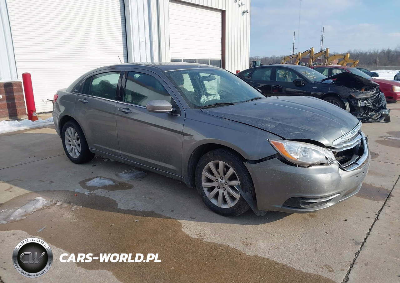 2013 Chrysler 200 Touring