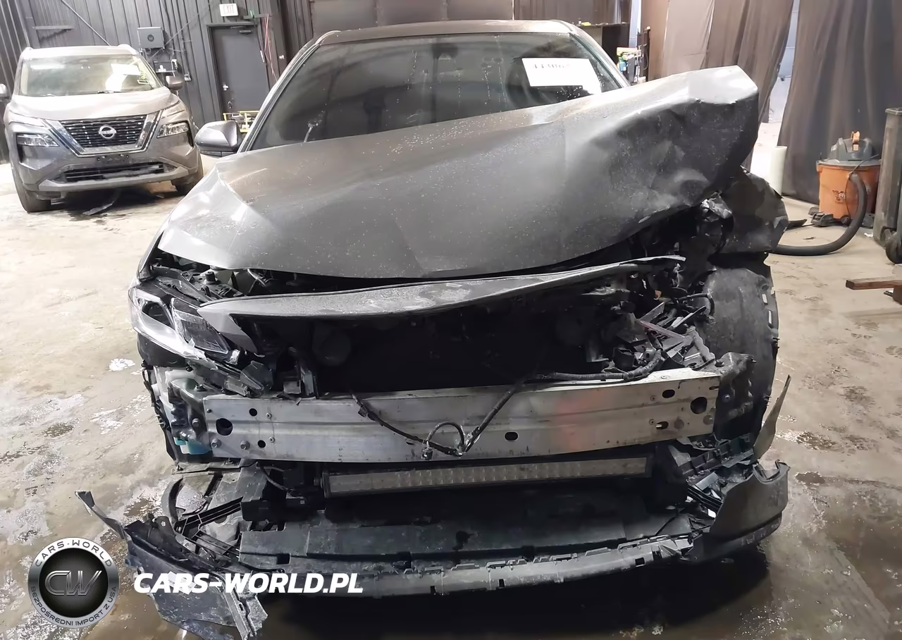 2020 Toyota Camry Le VIN:4T1C11AK2LU859096 - 6