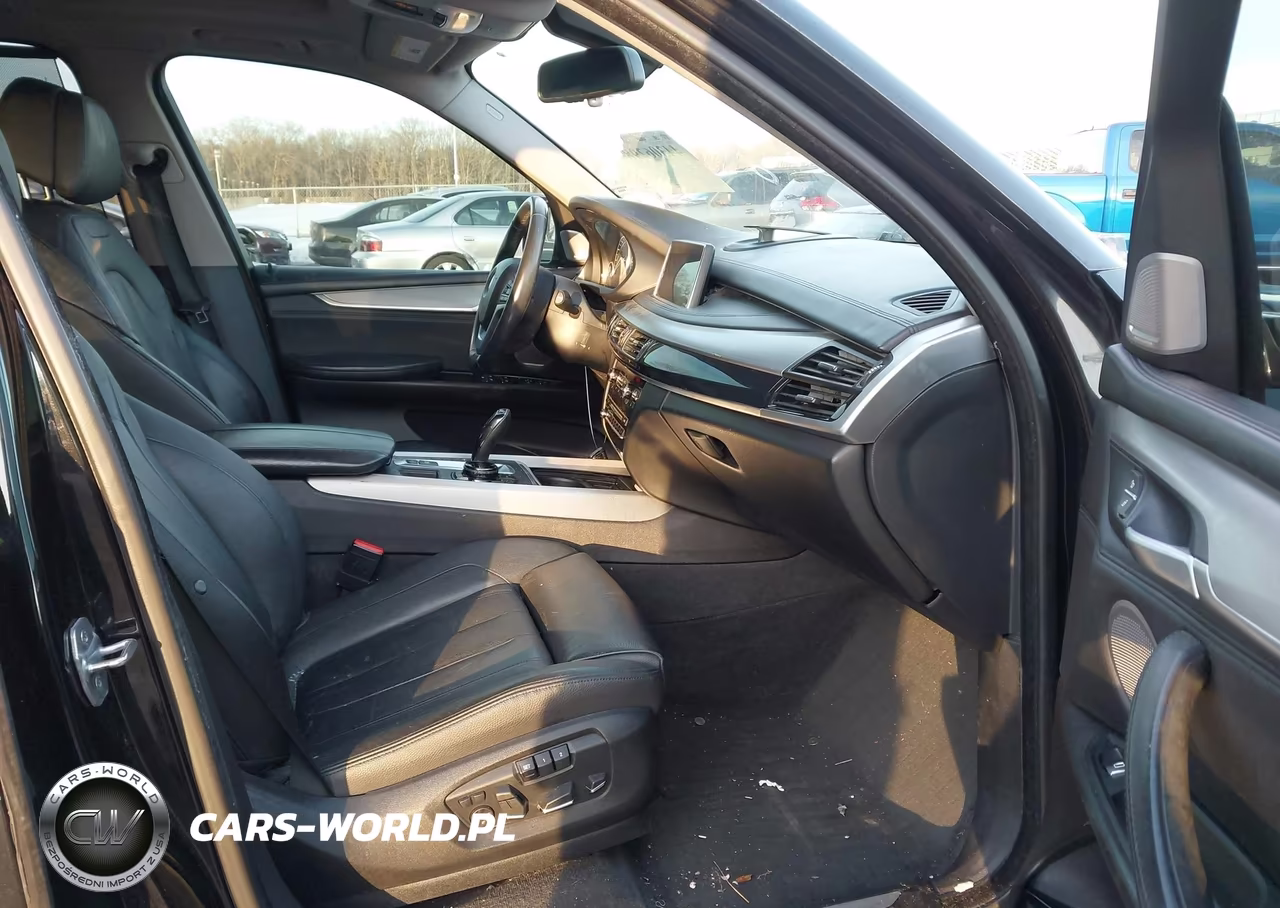 2016 BMW X5 xDrive50I VIN:5UXKR6C50G0J80212 - 5