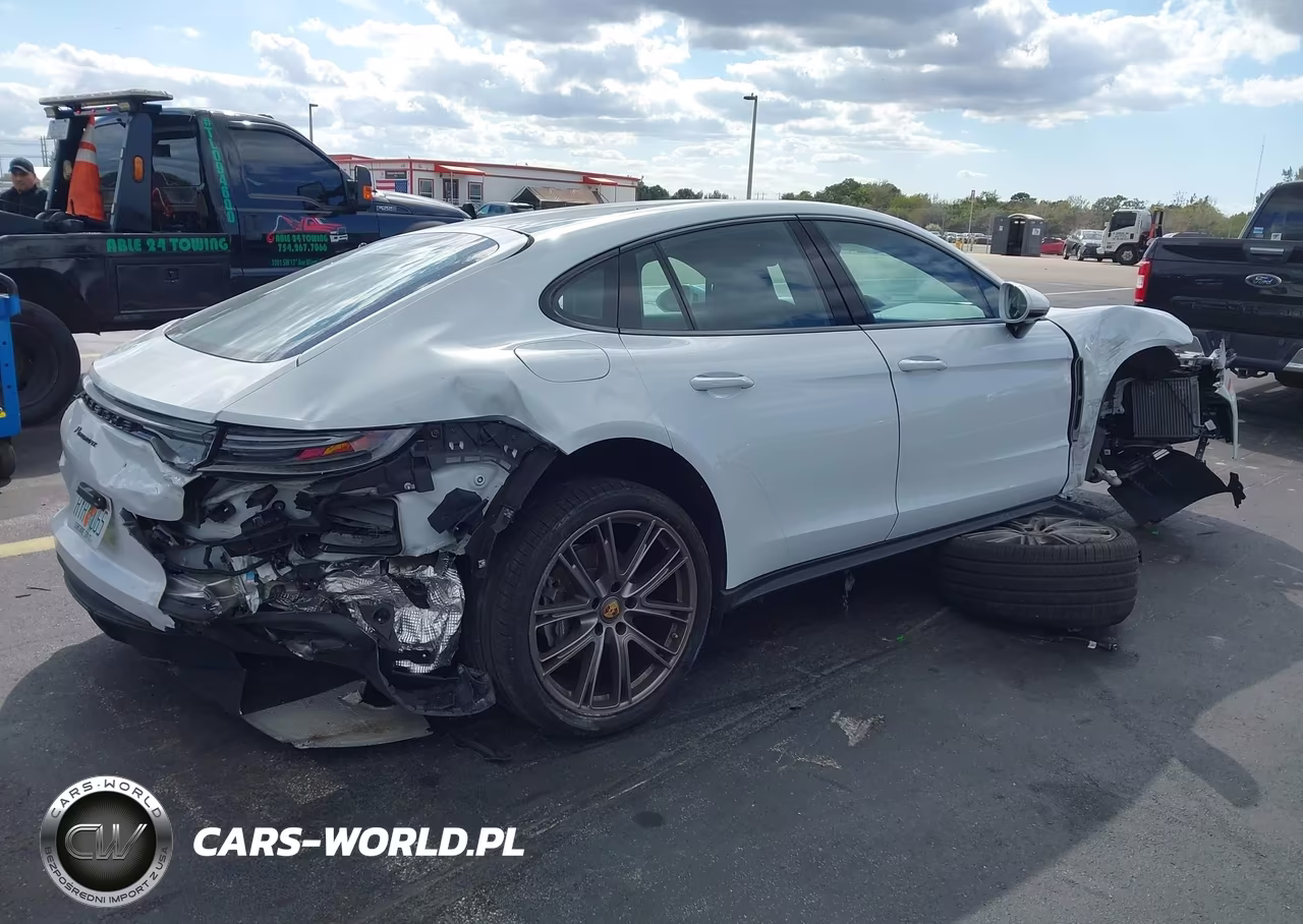 2023 Porsche Panamera 4-4 Platinum Edition-Platinum Edition VIN:WP0AJ2A70PL102691 - 4