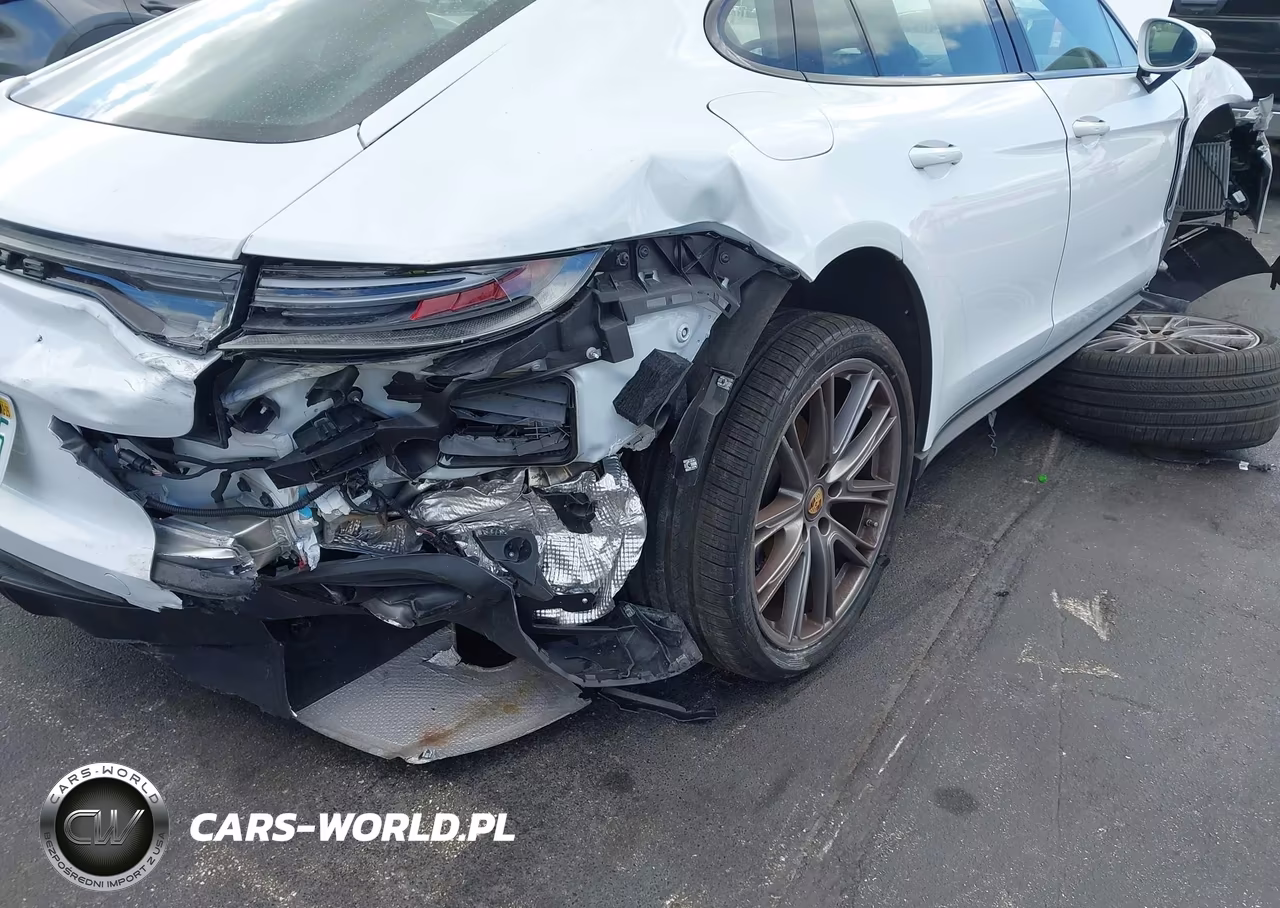 2023 Porsche Panamera 4-4 Platinum Edition-Platinum Edition VIN:WP0AJ2A70PL102691 - 6