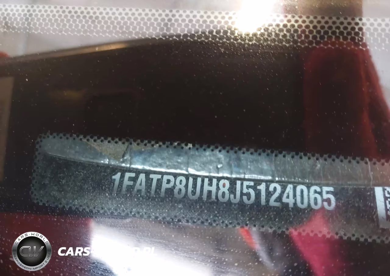 2018 Ford Mustang Ecoboost Premium VIN:1FATP8UH8J5124065 - 9