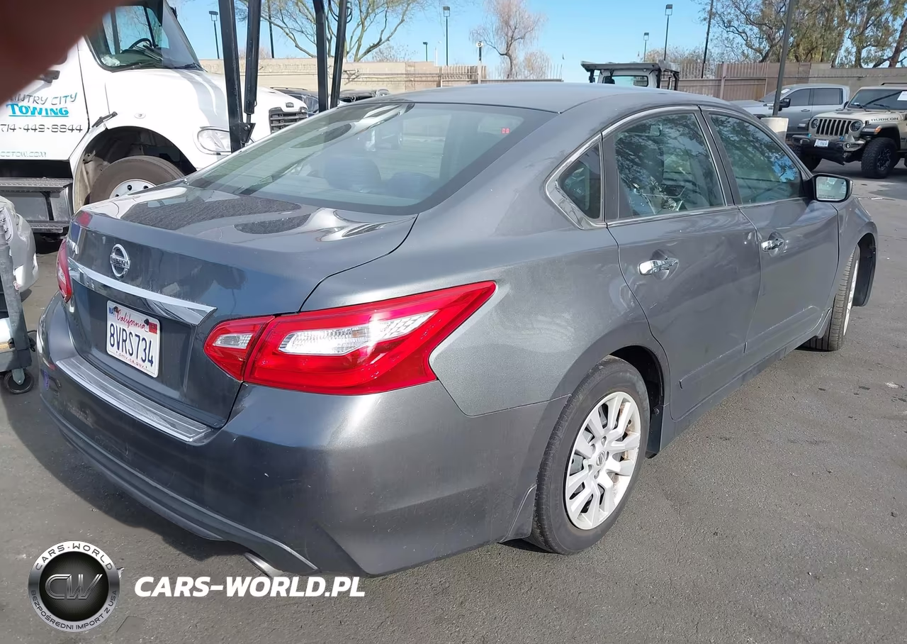 2017 Nissan Altima 2.5 S VIN:1N4AL3AP7HC152169 - 4