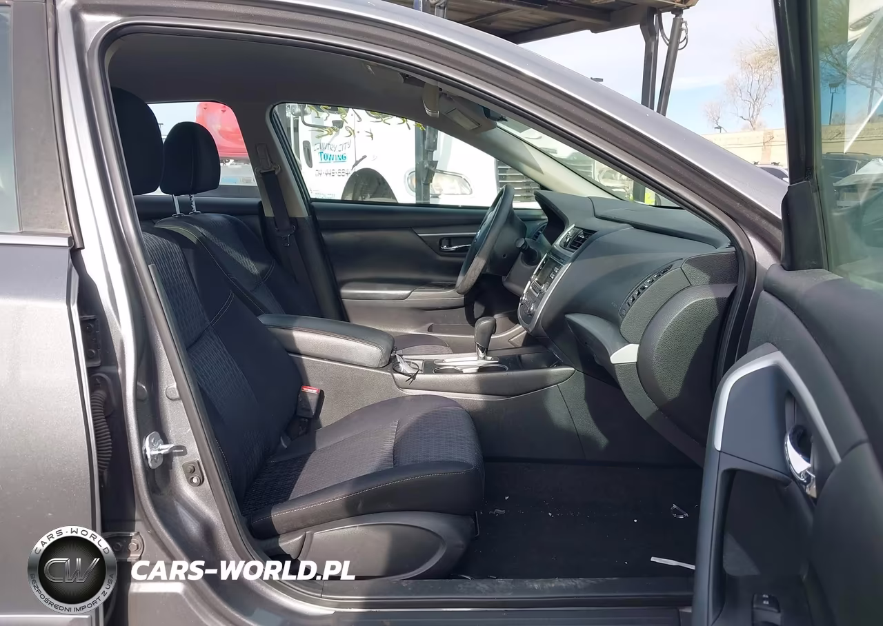 2017 Nissan Altima 2.5 S VIN:1N4AL3AP7HC152169 - 5