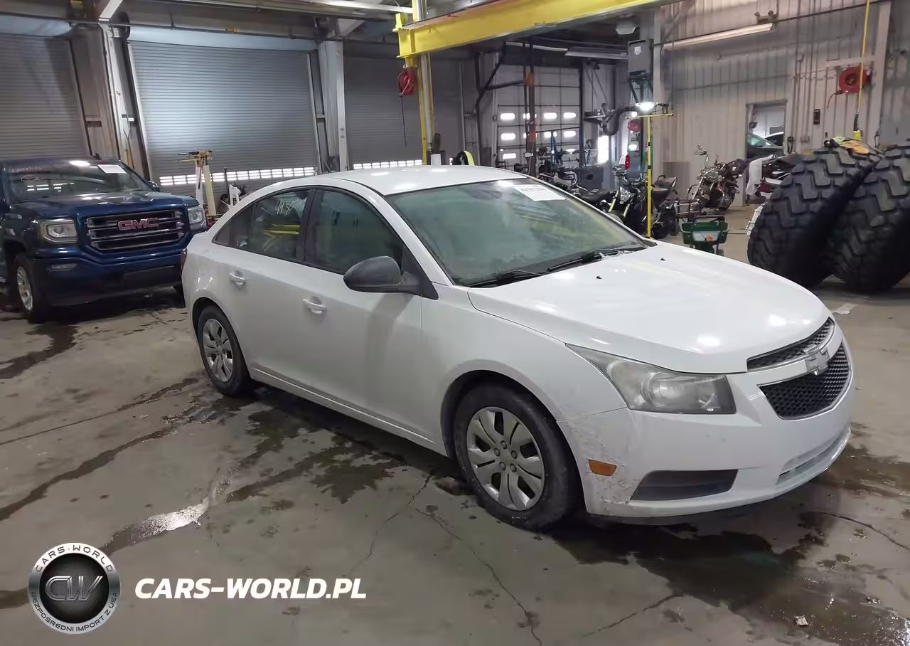 2013 Chevrolet Cruze Ls Auto